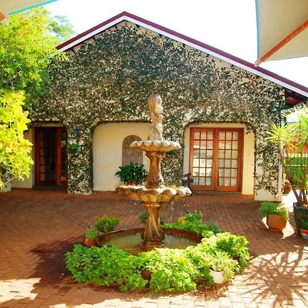 Bezuidenhout Guest House Malalane Exteriér fotografie