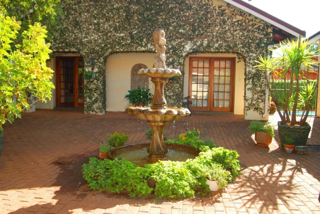 Bezuidenhout Guest House Malalane Exteriér fotografie