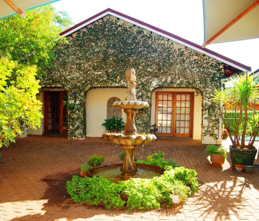 Bezuidenhout Guest House Malalane Exteriér fotografie